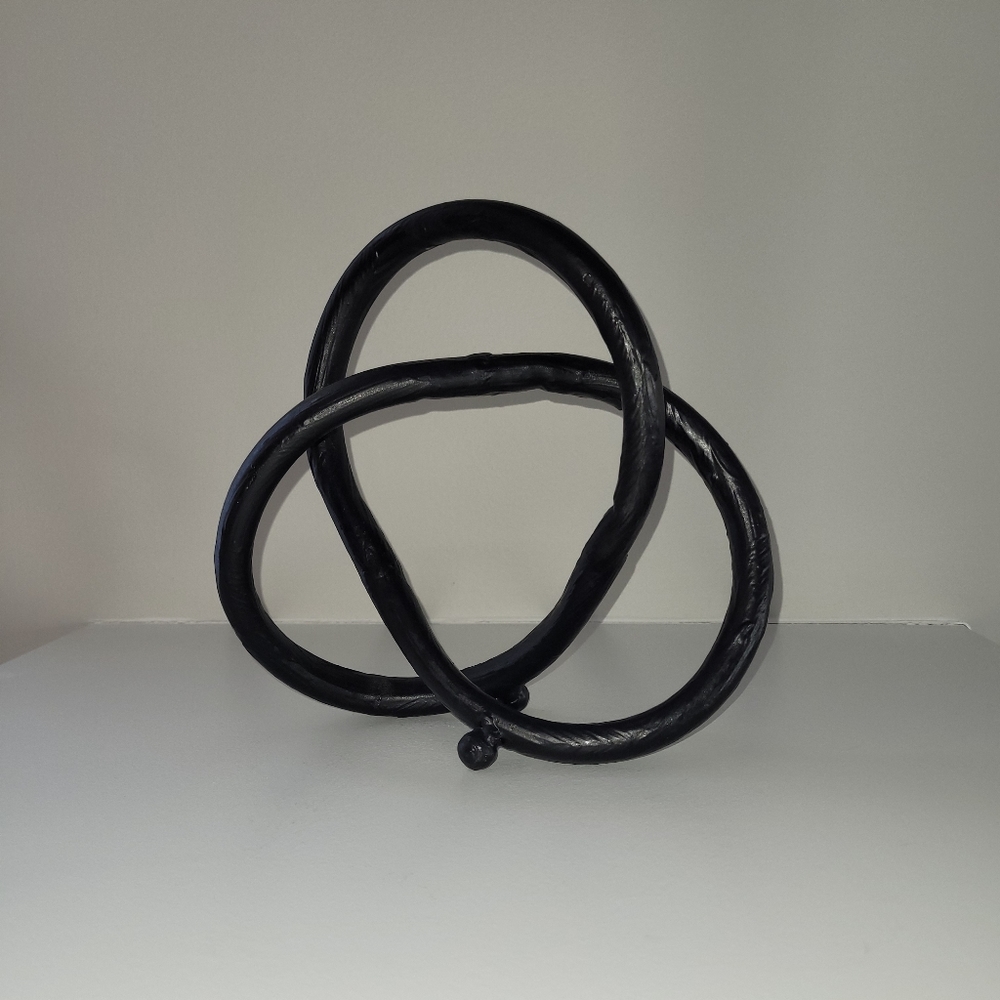 Metal Pretzel Decoration